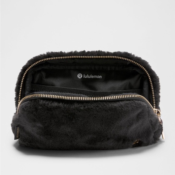 Lululemon limited edition black plush fleece belt bag - Picture 2 of 16